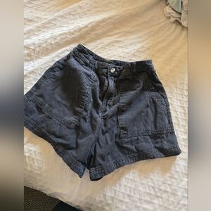 Universal Thread Women's Dark Gray Cargo Shorts